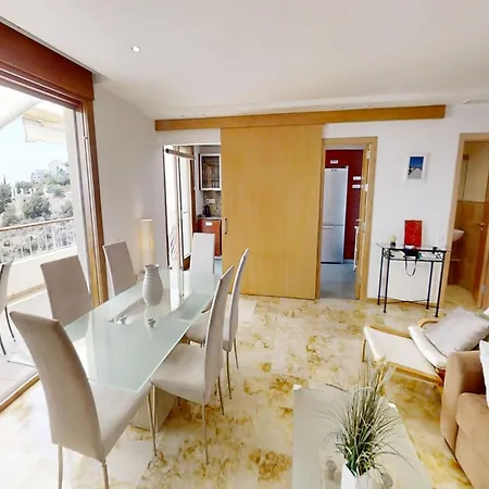 Sunlit Near Sea Апартаменты